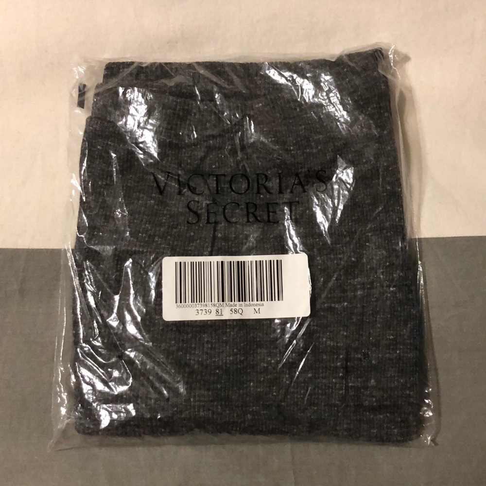 Victoria’s Secret thermal jogger. Medium, NWT